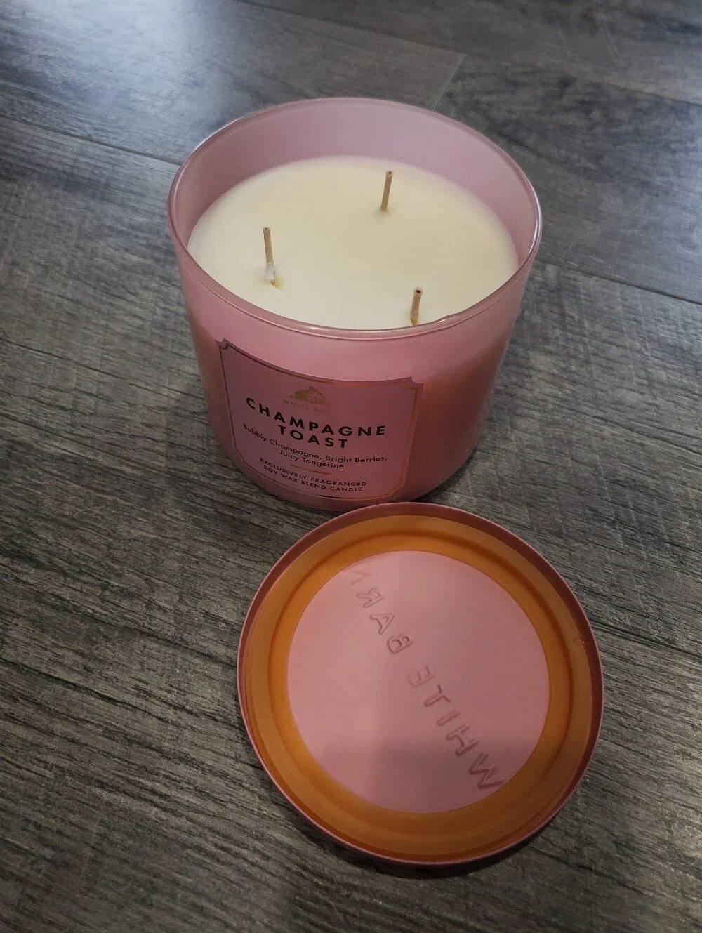 Bath And Body Works Champagne Toast 3 Wick Candle - Picture 3 of 4